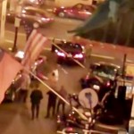 Napala ga je banda od 7 ljudi i počela mu u lupati automobil, a onda je tip izašao s BEJZBOL PALICOM U RUKAMA… (VIDEO)